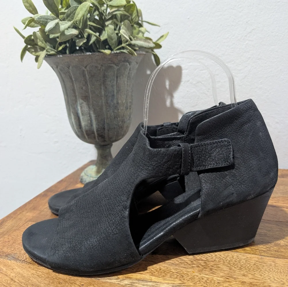 Eileen Fisher Black Leather  Iris‎ Sandals Wedges Size 8.5